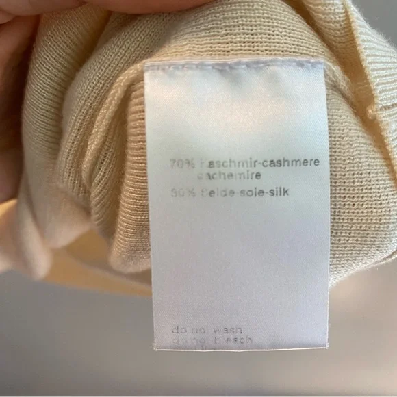Akris Cream Cashmere Silk Short Sleeved Blouse 4 - Picture 5 of 6